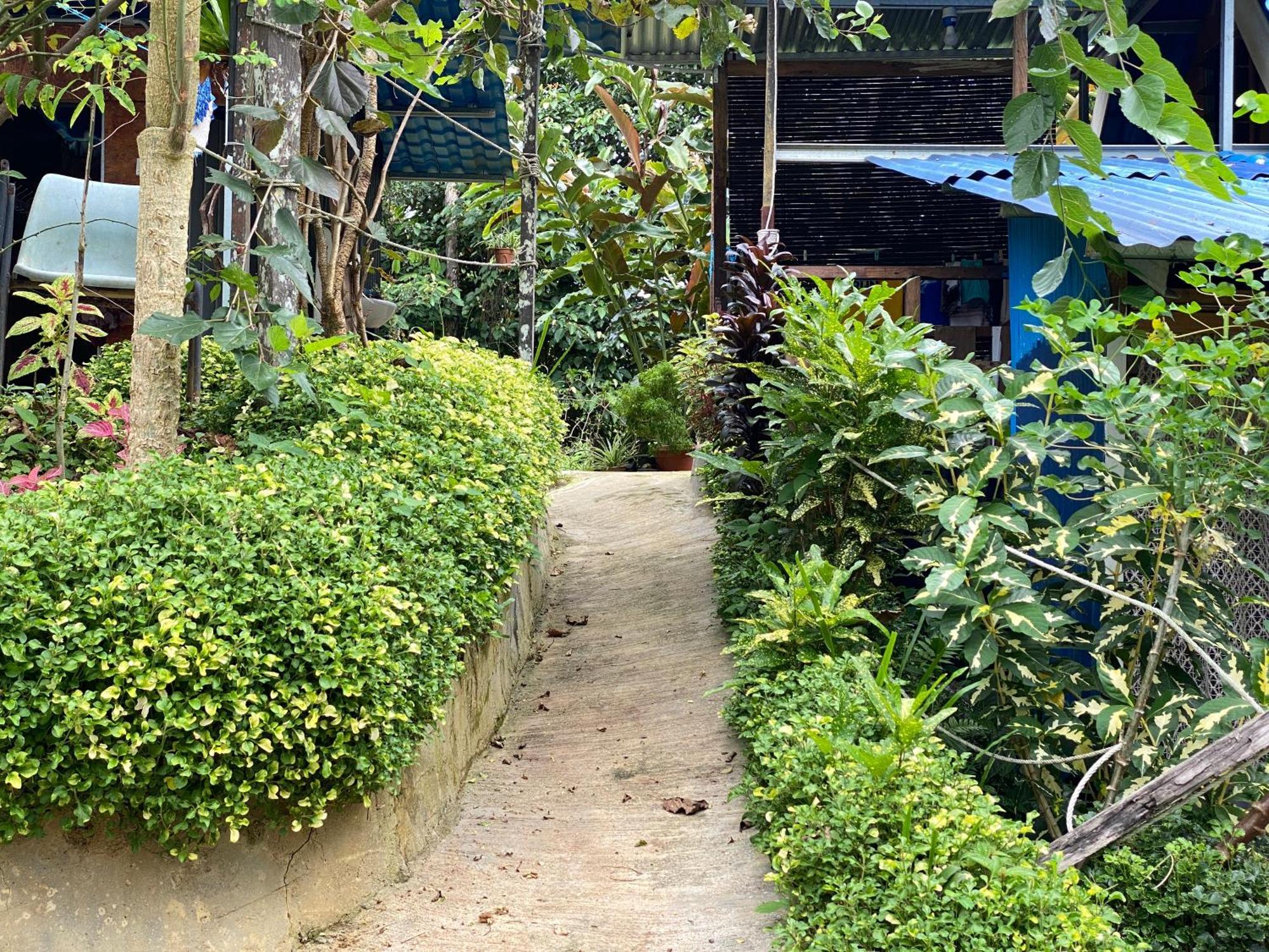 Hotel Da Family Mini Garden à Ranau Extérieur photo